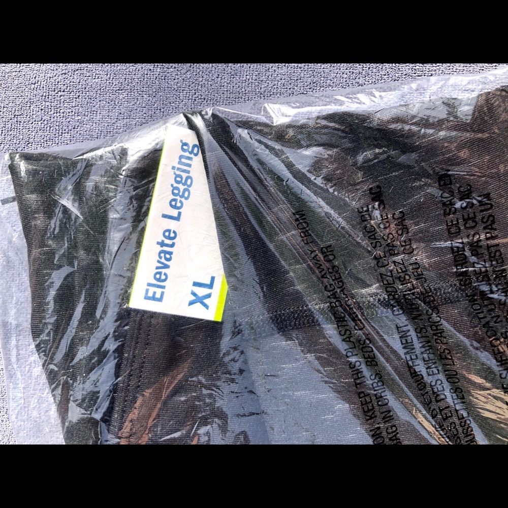 Oldnavy highwaisted cropped leggings - Brand New